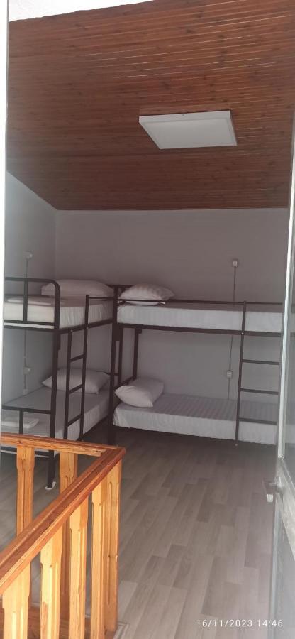 Royal Hostel Тирана Экстерьер фото