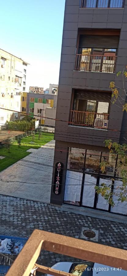 Royal Hostel Тирана Экстерьер фото